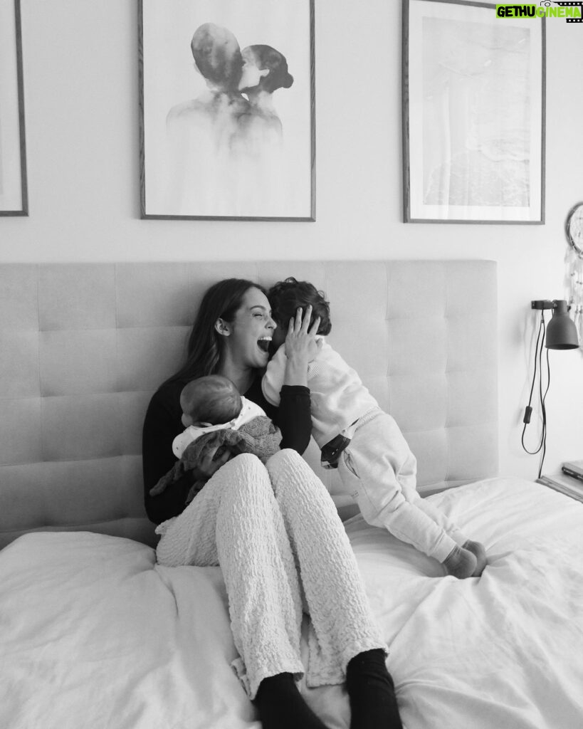 Angie Costa Instagram - Um beijinho a todas as forças da natureza que são as mães ❤️