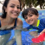Anita Hassanandani Instagram - Yea almost impossible to get a solo pic around a toddler 😂 Moms will relate 😚 My 🐵 Location @westinmumbaipowai