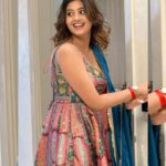 Anjali Arora Instagram - Smile please 🥰 SHADES OF ANJALI ARORA🥲 #anjaliarora #anjalians