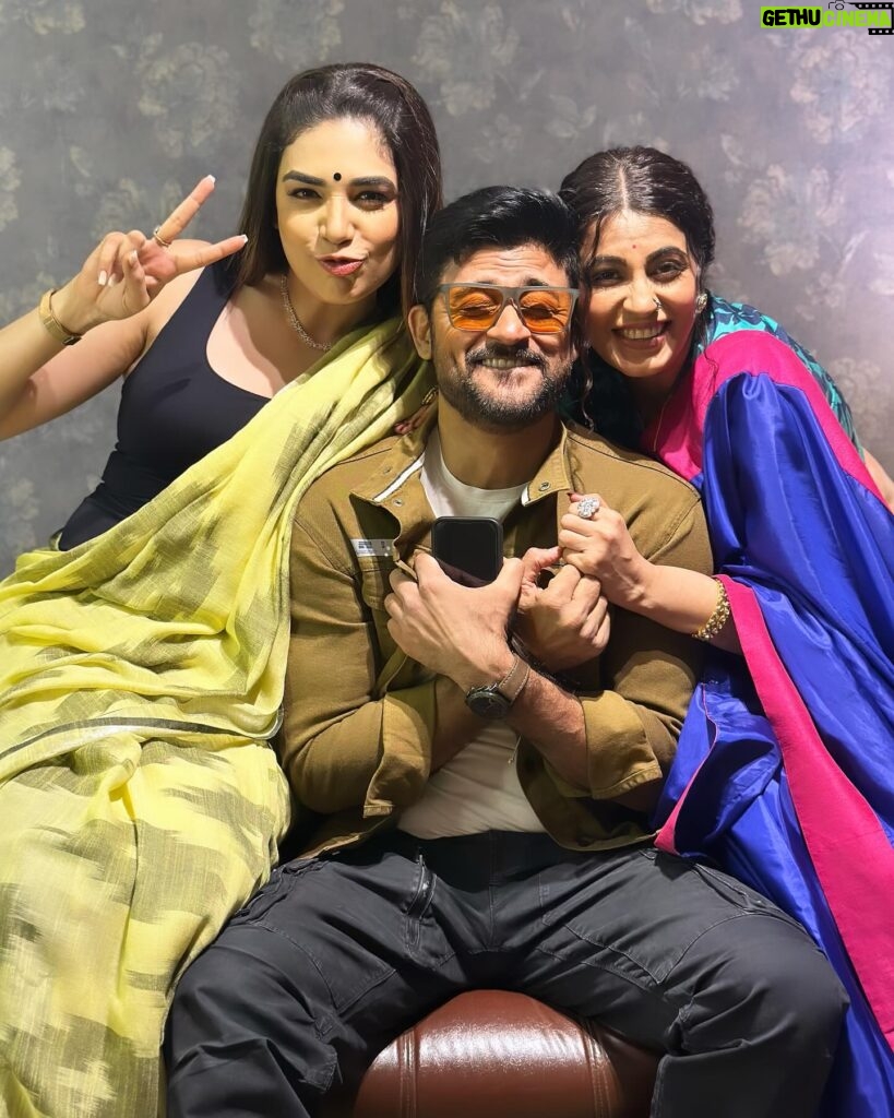 Anjum Fakih Instagram - Charm in every smile, wit in every word ! That’s @manavgohil for you Also cuz we love him ❤️ @dabangiiofficial @hemanichawla