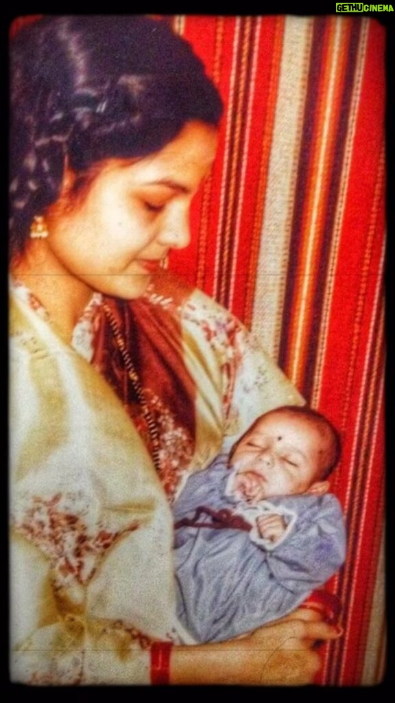 Ankita Lokhande Instagram - When I look at you, I don’t just see you as my mother but I see you as a strong, fierce yet graceful and kind woman. Bachpan mai aapka makeup and dupatta use karti thi to dress up like you. Trust me, I still try everyday to be like you but I guess I can’t because nothing can top your purity and sundarta. I love you Mumma, Happy Mother’s Day 🩷 @vandanaphadnislokhande #Ankita #AnkitaLokhande #MothersDay #Maa #MotherDaughter #Aai [ Ankita , Ankita Lokhande , Aai , Maa ]