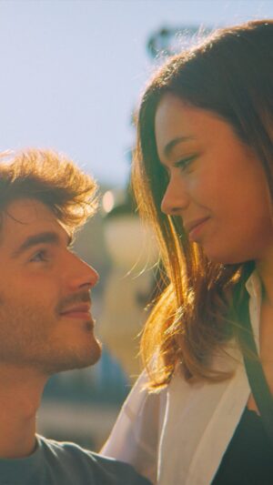 Anna Castillo Instagram - Hay altas posibilidades de que m͟a͟ñ͟a͟n͟a͟ te enamores aún más de David y Margot. Y hasta aquí podemos leer hoy de #UnCuentoPerfecto.