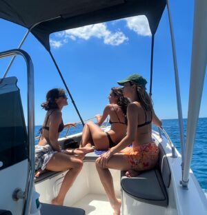 Anna Castillo Instagram - Mi casa son Grecia y mis amigas y el feta cheese 🇬🇷🫶🏼