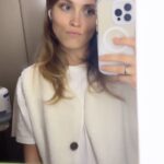 Anna Koshmal Instagram - щоразу, коли миєш руки у вбиральні Інтерсіті і автоматично реагує сушка 🤣 @ukrainianrailways дякую за ці розваги 😄 Так можна і волосся досушувати зранку🙈