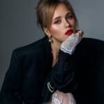 Anna Koshmal Instagram - Послання дня 💌 Не дозволяй нікому навʼязувати тобі страхи… «Коли у свідомості є страх, людина завжди знайде чого боятись» © Гуру Шива Вакья Сиддха Баба Памʼятай, що Ти найкраща собі підтримка, Ти можеш згенерувати всередині тонни світла. Тобі для цього ніхто не потрібен, не шукай зовні, шукай всередині. Усвідомивши свій потенціал нічого не бійся, а далі розберемось) Переключайся з користувача wi-fi інтернету і стань роутером, роздавай✨🤟🏼 Твоя А ❤️