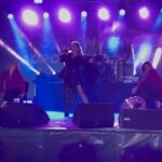 Anna Semenovich Instagram - Тында , спасибо за шикарный прием ! С Днем города любимые ❤️ Счастья , добра и любви 🙏🏼 Какие тут добрые люди , просите с кем не сфотографировалась, просто у вас очень-очень холодно! 🥶 после концерта сразу убежали греться и вкусно ужинать! Всех люблю! Тында ❤️🔥 #аниныистории