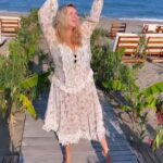 Anna Semenovich Instagram - А вы уже скачали мою новую летнюю песню «В Космос»? 🥰 Пусть вас окружает любовь, счастье и радость!!❤️ Слушайте и наслаждайтесь, ссылка песню в шапке профиля 👆🏼😜 #анинаистории #вкосмос Спасибо @sherwoodexclusive_kemer за прекрасный, семейный отдых💜 Я счастлива ❤️