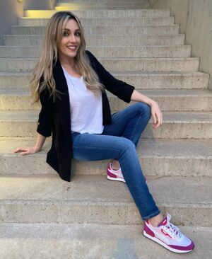 Anna Simon Instagram - 1 o 2?
Si llevo las zapas más chulas se dice y no pasa nada, verdad @cristipedroche ? 😜