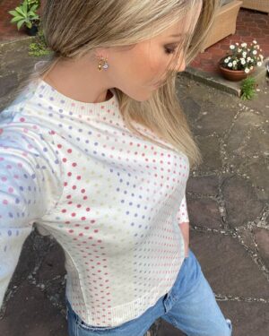 Anna Simon Instagram - Pensativa ella. 🤓
Que tengáis una gran semana!