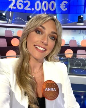 Anna Simon Instagram - Visteis ayer @pasapalabra ???
Hoy más y mejor! Bueno, mejor no sé yo… 😊😊😊