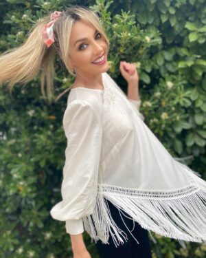 Anna Simon Instagram - Dame un fleco y me vengo arriba! 
Feliz tarde! 🥰