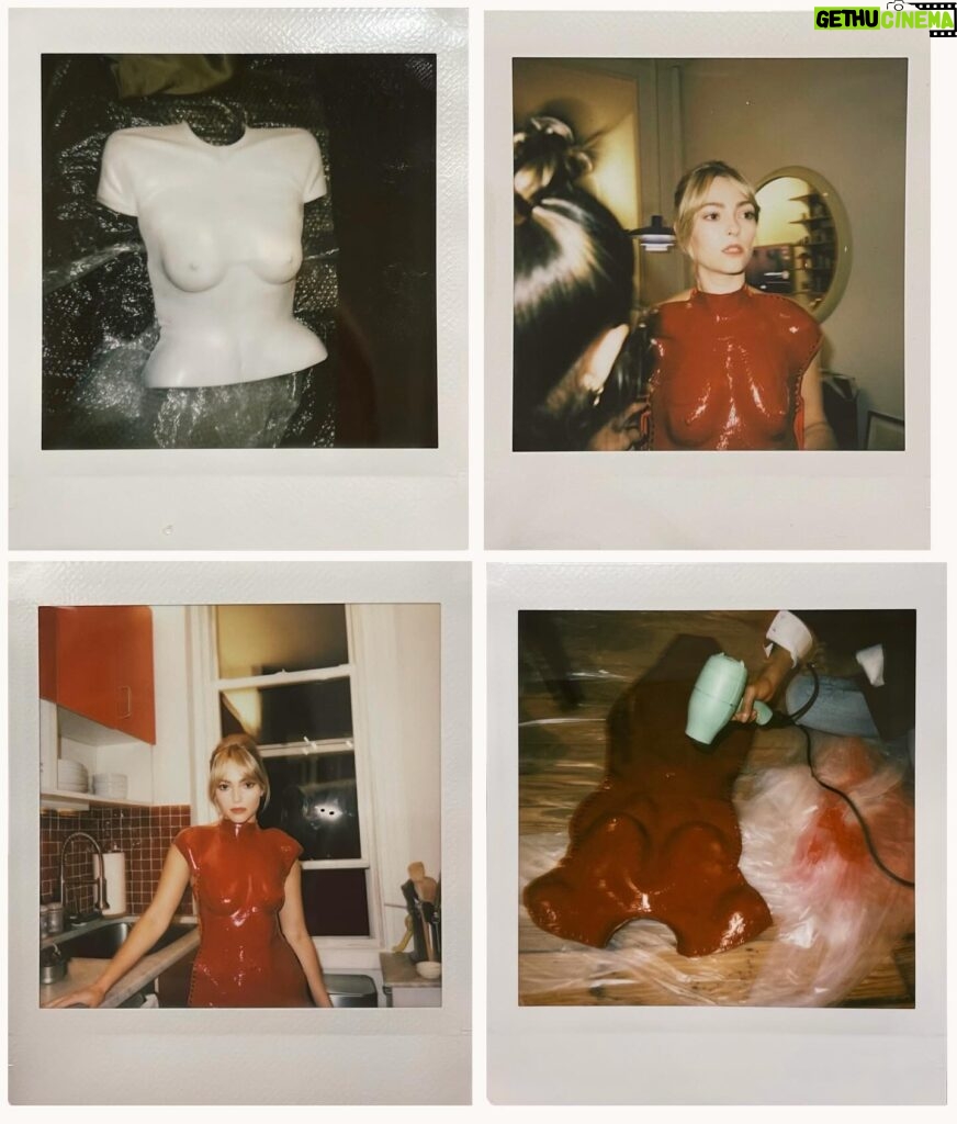 AnnaSophia Robb Instagram - One of my favorite looks from last year created by the brilliant @marcellejpg . @emjbhe captured the 3 day process of casting, molding, painting, and corseting. We created this in honor of @plannedparenthood , evoking raw womanhood. Bans off every body❣️ A stunning team! Thank ya! @yaelquint @marcellejpg @emjayzabat