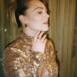 AnnaSophia Robb Instagram - The other week with @ritzcarltonnewyorknomad getting ready for the @cfda X #sothebysnewyork stunning #visionsofamerica exhibition ✨#rcmemories