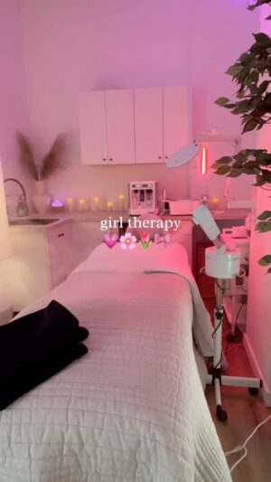Anna Todd Instagram - girl therapy 🎀🌷💗

what’s your fave form?