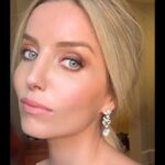 Annabelle Wallis Instagram - Thank you @armani @armanibeauty #venicefilmfestival2019 #armani @samanthamcmillen_stylist @valeriaferreiramakeup @halleybrisker