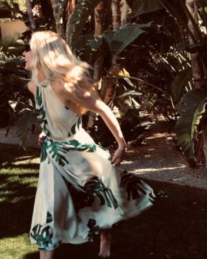 Annabelle Wallis Instagram - Good Morning 🤍