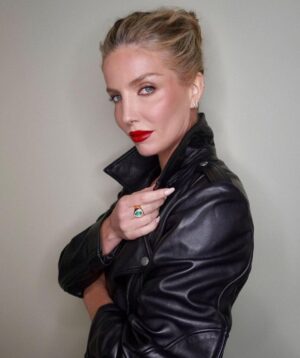 Annabelle Wallis Instagram - Thank you @frame @eriktorstensson @sooparkmakeup and @rebekahforecast 
Hello NYC!! 🍎