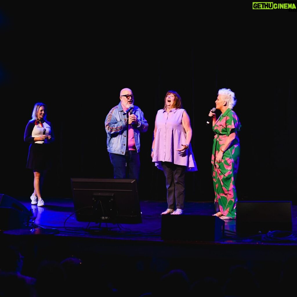 Anne Burrell Instagram - sang our hearts out with @chefaz & @chefanneburrell 🎤 #chefsmakingwaves 📸 : @tammyvega_