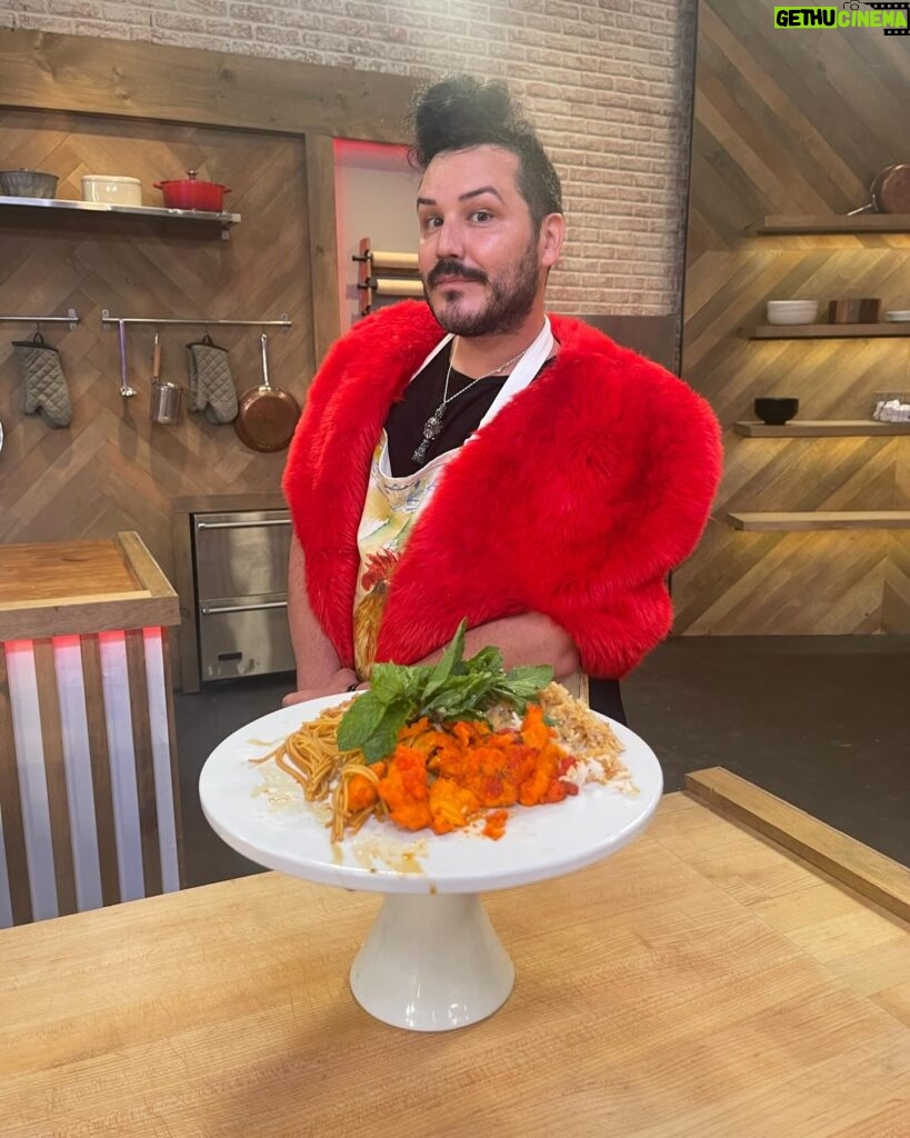 Anne Burrell Instagram - Just in case you missed the “orange chicken” from the premiere ep of #worstcooks … By “orange” I mean orange in color…not in flavor. I have my work cut out for me this season!!!