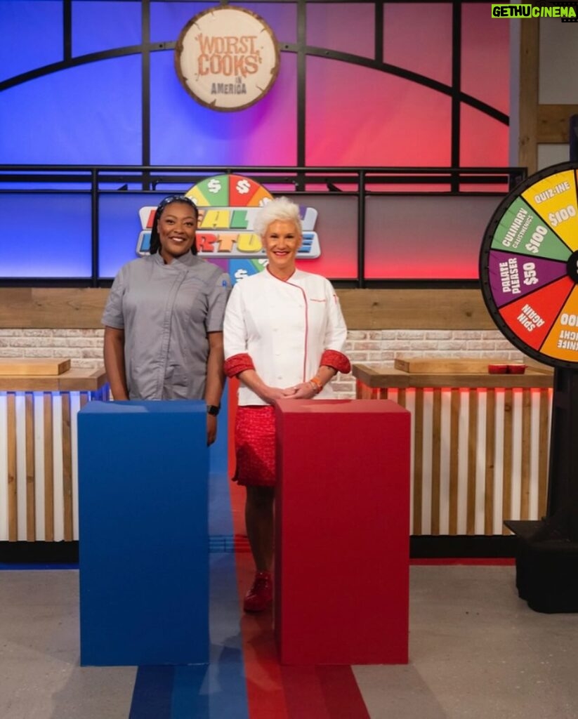 Anne Burrell Instagram - Saaaaa-WEEEEEEEET!!! It’s Sunday Funday and we are taking a walk into the sweet side of things on tonight’s new ep of #worstcooks !!! Set your dvr!!! #rockingredstars @foodnetwork @mastercheftd