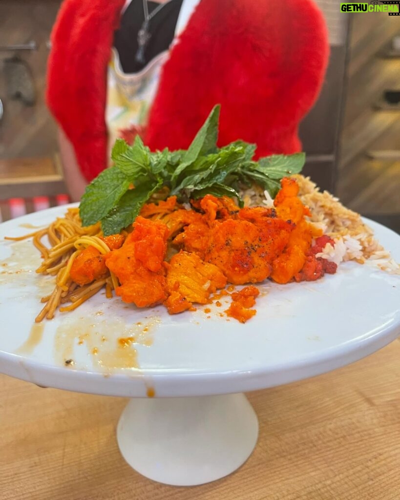 Anne Burrell Instagram - Just in case you missed the “orange chicken” from the premiere ep of #worstcooks … By “orange” I mean orange in color…not in flavor. I have my work cut out for me this season!!!