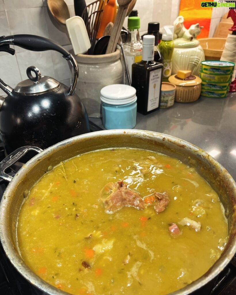 Anne Burrell Instagram - A BIIIIIIG pot of split pea soup made with the ham bone from Christmas Eve is what’s for dins tonight at my house!!! With a side of crusty bread… it’s stormy outside but it’s HOT in here!!! YUMMY!!!! A hug from the inside!!! #theclaxtons #ilovewhatido #luckygirl