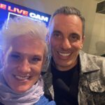 Anne Burrell Instagram - A STELLAR night @thegarden last night cheering on MY @nyrangers to another big FAT “W” thanks to @jimmyvesey26 !!! Thanks for the great pics @mfarsi!! @itsmetherealtc @sebastiancomedy @dominic.sessa #luckygirl #ilovewhatido