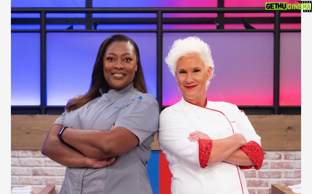 Anne Burrell Instagram - HOOOOOOOOORAAAYYYY!!! Today is the day!! A new season of #worstcooks starts tonight on @foodnetwork !! @mastercheftd and I get a whole new group of recruits!! And there are DEFINITELY some “red fingers”!! Set your DVR! #rockingredstars #ilovewhatido #luckygirl