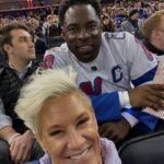 Anne Burrell Instagram – A STELLAR night @thegarden last night!!! MY @nyrangers win game 2!!! An AMAZING crew in the house!!! Thank you @mfarsi for the fantastic pics!!! #lgr #luckygirl #ilovewhatido