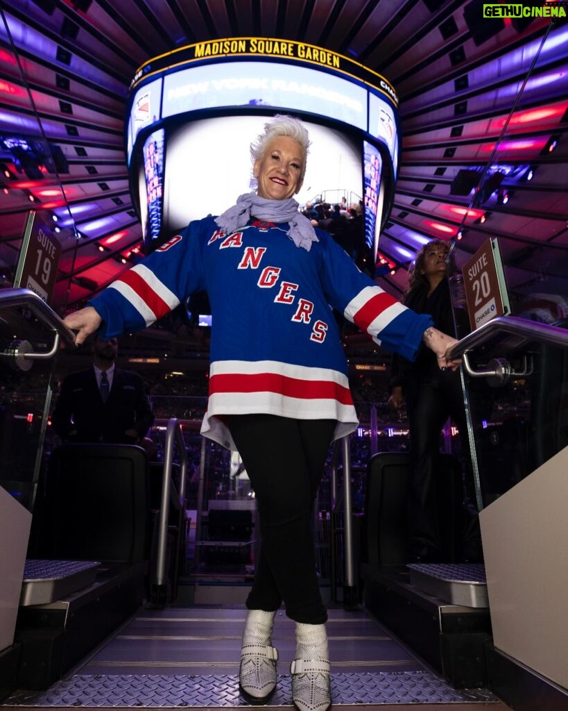 Anne Burrell Instagram - This one goes to “11”!!!! Good luck today MY @nyrangers !! Let’s get our eleventh straight win!!!!! Thank you @mfarsi for the great pics!!!! #lgr #ilovewhatido #luckygirl