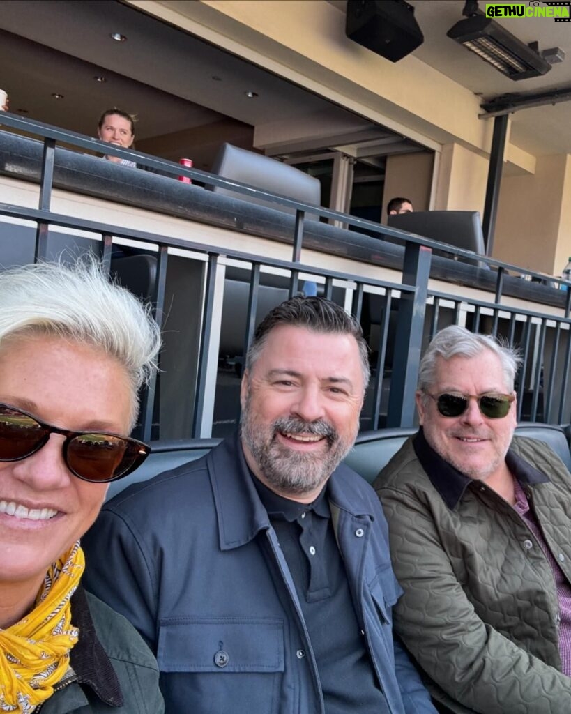 Anne Burrell Instagram - Put me in coach!!!! A FANTASTIC Sunday having some #anneburrellsitalianeats @citifield !!!! What a great Sunday!!!!! #theclaxtons #ilovewhatido #luckygirl @itsmetherealtc