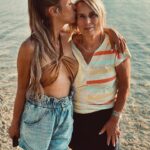 Annemarie Carpendale Instagram - Mom 🫶🏽🩷❤️🧡💘 #tagamsee #abouttoday #liebe #dankbar #ohneende #tothemoonandback #annieway #anniehow #today #campingambach 🌅⛺️✨🪐