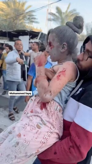 Annie Lennox Instagram - Dear Friends, 
Ask yourself.. How can anyone witness this horror without thinking there’s something appallingly wrong??? For me, violence against anyone is abhorrent. Every life is precious - Jewish, Palestinian, Sudanese, Ukrainian, Lybian, Congolese.. ALL human life. 
And EVERY child should be protected against weapons, bloodshed, starvation, torture and brutality… 
The events of Oct 7th were atrocious but killing thousands of Palestinians will NEVER be a solution. 
This is ALL so WRONG in every way. 
#ceasefirenow