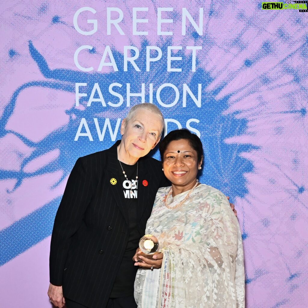 Annie Lennox Instagram - Last night at the @greencarpetfashionawards, I had the honour of presenting the outstanding labour rights activist, fellow @thecirclengo Ambassador and friend @kalpona.amber, ‘The Messenger’ award for her work in campaigning for worker safety, fair wages and the right to labour unions for garment workers. Kalpona began working in garment factories in Bangladesh aged 12, where she experienced pay poverty and abuse. Her experience led her to become a game-changing labour rights activist. Kalpona’s vital work has supported garment workers across the world by holding fashion brands and organisations accountable and amplifying the voices of the women and girls affected. ‘’If there is injustice, someone can always stand up and speak out. Why not you?’’ – Kalpona Akter. The messenger award honours ‘an exemplary communicator and listener who amplifies truth in a way that changes the game for others’, and Kalpona is changing the game for garment workers across the world. Thank you also to the Green Carpet Fashion awards for nominating @TheCircle NGO as their charity partner for this year and the incredible @liviafirth. Much Love.