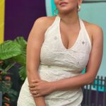 Antara Biswas Instagram - Mona Kitna Sona Hai Na? #reels #bts #shoots #monalisa #mona #love #sona 😀🥰