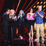 Antonella Clerici Instagram - A #TheVoiceSenior può succedere tutto! @antoclerici da conduttrice diventa anche concorrente. E noi ci giriamo subito! TRIC TRAC 🎤