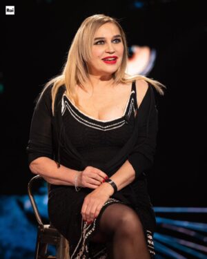 Antonella Clerici Instagram - Come se la caveranno le prossime #Belve con le pungenti domande della nostra @frafagni? 

Non ci resta che scoprirlo martedì con la quarta puntata 🔥 Ore 21.20 su #Rai2 e #RaiPlay