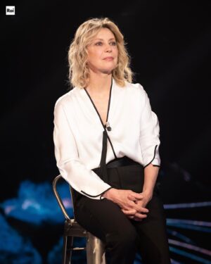 Antonella Clerici Instagram - Come se la caveranno le prossime #Belve con le pungenti domande della nostra @frafagni? 

Non ci resta che scoprirlo martedì con la quarta puntata 🔥 Ore 21.20 su #Rai2 e #RaiPlay