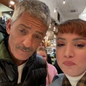 Antonella Clerici Instagram - Ma io vi adoro @andrealarossa e @rosario_fiorello 😍😄 e aspetto la bravissima ragazzina a #thevoicekids 👏👏🥰💖💖💖

#Fiorello #andreadelogu #dimattinapresto @vivarai2off #thevoicekids @thevoice_italy #televisione #raiuno #antonellaclerici