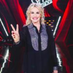 Antonella Clerici Instagram - Per passare una serata all’insegna della buona musica c’è #TheVoiceSenior ora su @rai1official e @raiplay_official