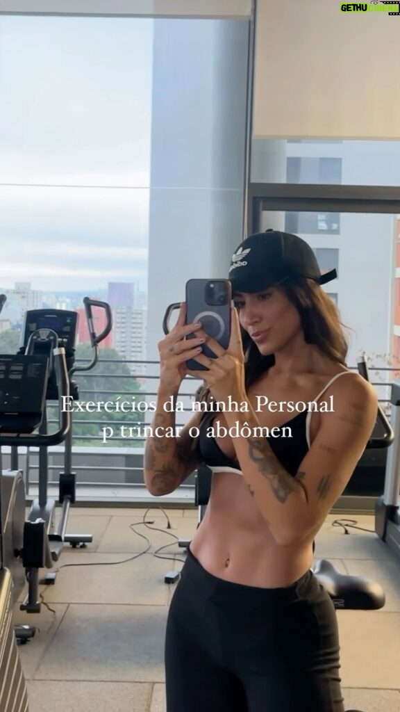 Any Borges Instagram - Já foi hoje? 💪🏽 #exercícios #abdominais #treinofeminino