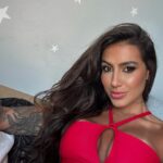 Any Borges Instagram - Lançar uma New Collection no caos que a minha vida tá… não foi nada fácil Maaaas missão dada é missão cumprida ☑️ Modelos autorais, queridinhos e muita sustentação 👙 Aguardem Coleção NY 🗽