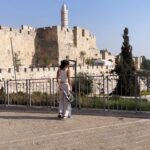 Any Borges Instagram - Estou vivendo a melhor fase da minha vida, e sinto que Deus está preparando algo grandioso p mim. A Sua presença enche meu coração de gratidão, tendo a certeza de que estou no caminho certo. 🇮🇱🙌🏽✨ 5 Confia no SENHOR de todo o teu coração e não te estribes no teu próprio entendimento. 6 Reconhece-o em todos os teus caminhos, e ele endireitará as tuas veredas. Provérbios 3:5-6
