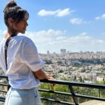 Any Borges Instagram - Primeiro dia em Jerusalém,!!! sinto-me abençoada por estar aqui 🙌🏽 ✨🇮🇱 Deem graças ao Senhor porque ele é bom; o seu amor dura para sempre. Salmos 107:1