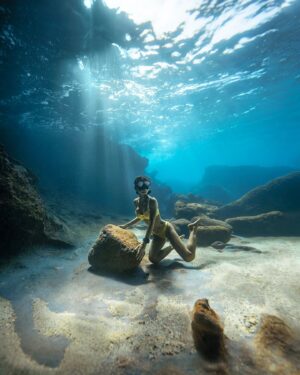 Apinya Sakuljaroensuk Instagram - Daydream in Blue

🦄 @apinnya

So lucky to have dived with Saipan and in such a place... These Phi Phi spots are an underwater light studio. 😍
.
.
.
.
. 
#isotta_underwater_housings #deepbluecoast​#oceancommunity #sandfworld #divingpassport #freediving #freediver #cave #kohphiphi #thailand #underwater #thailandluxe