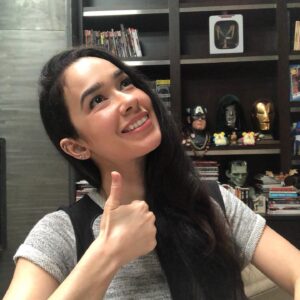 April Jeanette Mendez Instagram - Who’s worn the same outfit for three different days of Zoom meetings? This yo.
