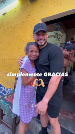 Arán de las Casas Instagram - Gracias a @unosvenezolanos por hacerme vivir esta experiencia tan bonita y estar más cerca de personas que amo y que me llenan de energía y amor 🫶🏼 visite hace unos meses atrás Petare y pase un día inolvidable junto a ustedes , los amo ❤️ que labor tan bonita están haciendo @unosvenezolanos aplausos de pie 👏🏽 🫶🏼