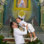 Arán de las Casas Instagram - Un día inolvidable para nuestra familia 🙏🏻 Finalmente bautizamos a nuestros chiquitos como siempre lo soñamos, en la basílica de la Virgen del Valle, en nuestra amada isla de Margarita, que siempre ha sido muy especial en nuestra historia de amor 🫶🏻 Gracias a nuestros amigos y padrinos por formar parte de este día tan importante para nosotros ✨ Les gustaría ver un poco más ?? 📸 @fotodanielmarin