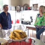 Araceli González Instagram - Desperté conociendo más a mi hombre genuino , sincero e íntegro. Siempre uno sabe con quien vive? Muchas veces no! Y es un gran dolor. Pero con El experimentas la relación más amorosa desde la verdad y la sanidad. Eso no es poco! La mentira, la injusticia y la malicia está siempre al acecho! Los que estamos hoy somos los que tenemos que estar! Nuestro núcleo de personas es poco y honesto. La realidad es que cuando estás lúcido pocos pueden acompañar. Agradezco seguir conociéndote para ratificar a diario que estoy en el lugar que debo estar! Nos costo y nos cuesta mucho todo! Pero firmes a nuestros valores ancestrales, a nuestra integridad y verdad. Y a sobre todas las cosas nuestro gran amor el camino es increíblemente bello! G.ara Cosmetics @araceliweb es nuestro sueño y desafío diario siempre apostando a acompañarnos . Te amo y agradezco que sanaste y cuidaste desde tu mas respetuoso lugar a mis dos hijos! Todos Los Santos no están en estampitas y todos los valientes no están en las historias ! Ojo con eso! Se los quiere. Gracias @sebassoldano por dar visibilidad al bien y la ternura. Gracias amor por ser tan autentico Nuestro saquito está y también fue parte de nuestro proyecto. Cuidarnos hizo el mejor búnker de nuestra vida. Hasta el infinito y más allá . Siempre ❤️ @infobae ( la nota más leída en solo una hora) 🤩 @fabianmazzeiok