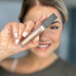 Araceli González Instagram - Segunda parte! Makeup! Custom Correctores para hacer tu base a tu medida . Luminosa y flexible. Radiante . 🌸 @g.aracosmetics by @araceliweb @araceligonzalez67 Araceliweb.com WhatsApp 1166167777